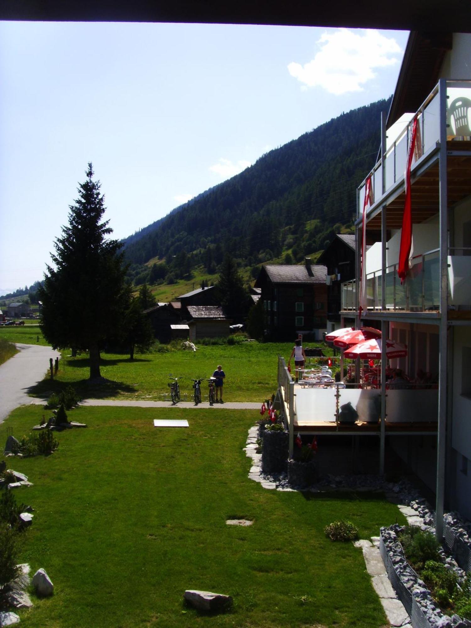 Hotel Furka Oberwald Exterior foto