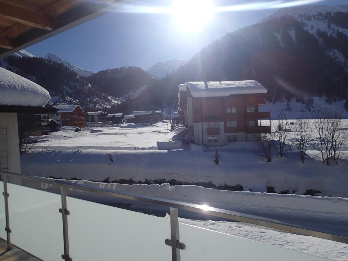 Hotel Furka Oberwald Habitación foto